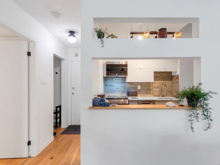 208-2119 Bellevue Avenue, West Vancouver, BC, V7V 1C2 - 8