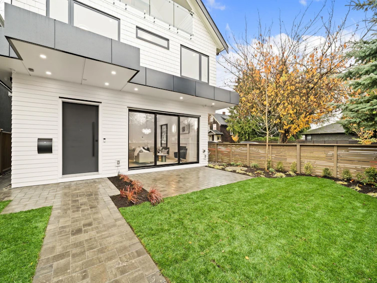 1095 E 14th Avenue, Vancouver, BC, V5T 2P1 - 4