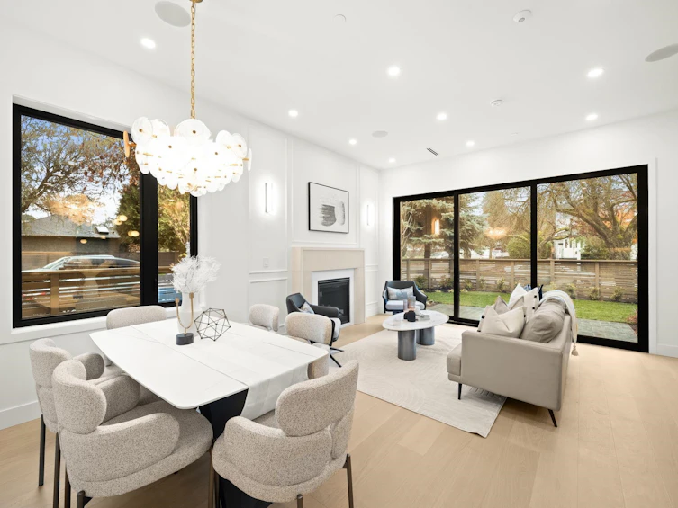 1095 E 14th Avenue, Vancouver, BC, V5T 2P1