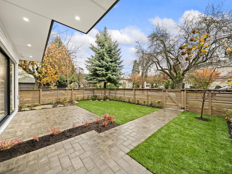 1095 E 14th Avenue, Vancouver, BC, V5T 2P1 - 5