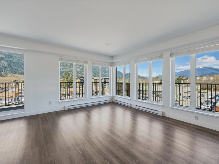 411-1365 Pemberton Avenue, Squamish, BC, V8B 1B7 - 9