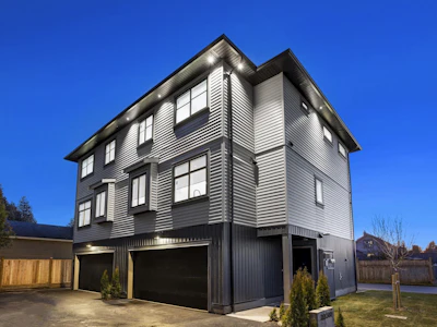 1-33586 Huggins Street - 2