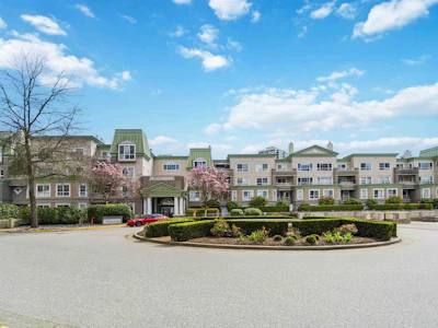 310-2970 Princess Crescent - 3