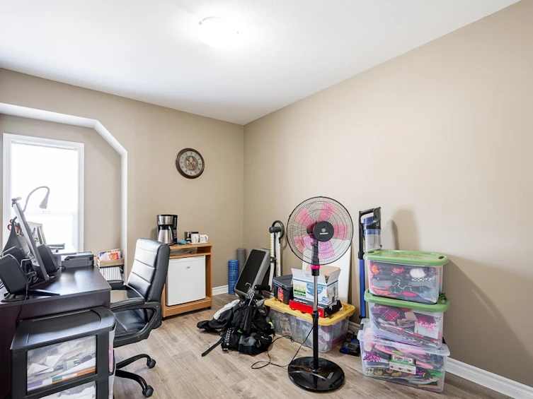 16-46321 Cessna Drive, Chilliwack, BC, V2P 1A7 - 28
