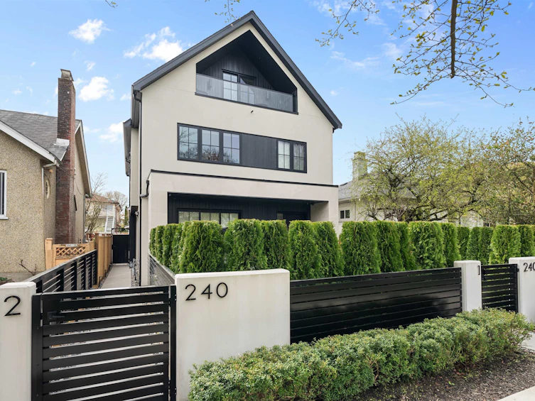 2-240 E 37th Avenue, Vancouver, BC, V5W 1E6