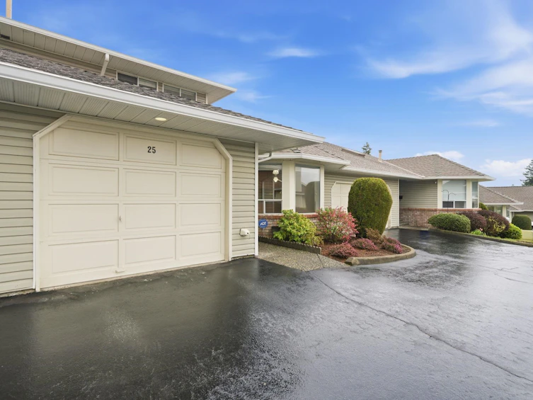 25-32615 Murray Avenue, Abbotsford, BC, V2T 4T6 - 2