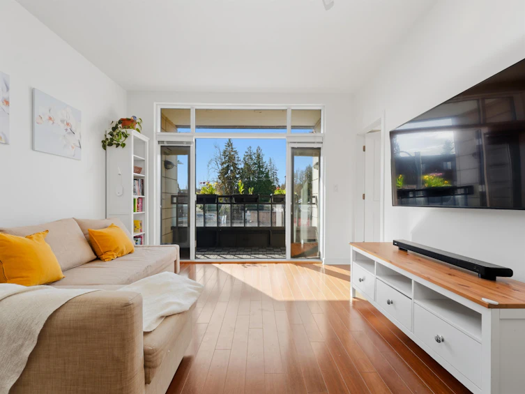 302-4479 W 10th Avenue, Vancouver, BC, V6R 2H8 - 3