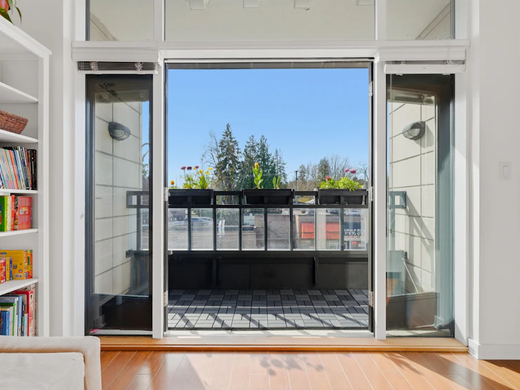 302-4479 W 10th Avenue, Vancouver, BC, V6R 2H8 - 14