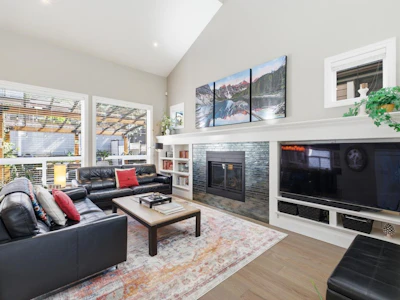 2574 163 Street - 3