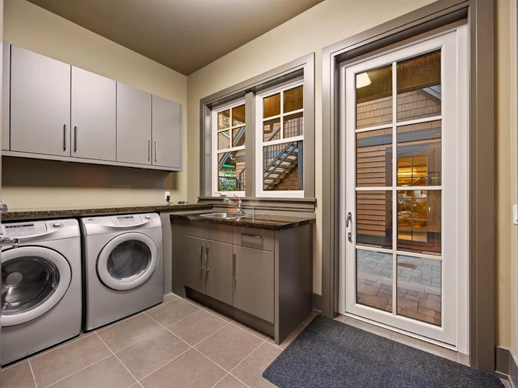 2737 Crescent Drive, Surrey, BC, V4A 3J9 - 20