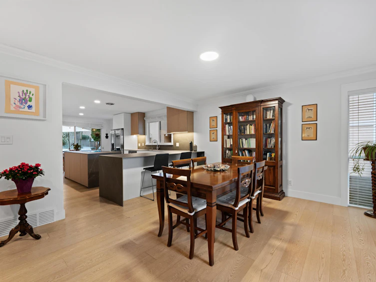 6422 Douglas Street, West Vancouver, BC, V7W 2G2 - 6
