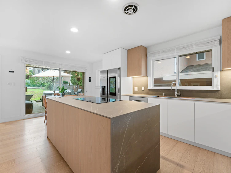 6422 Douglas Street, West Vancouver, BC, V7W 2G2 - 9