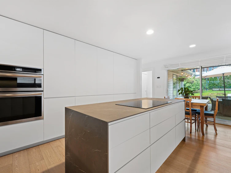 6422 Douglas Street, West Vancouver, BC, V7W 2G2 - 10