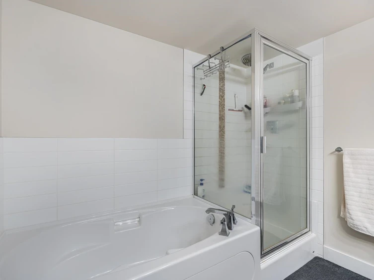 212-6500 194th Street, Surrey, BC, V4N 5X4 - 22