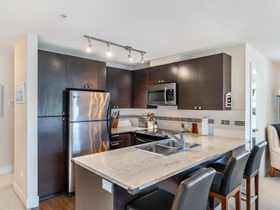 212-6500 194th Street - 5