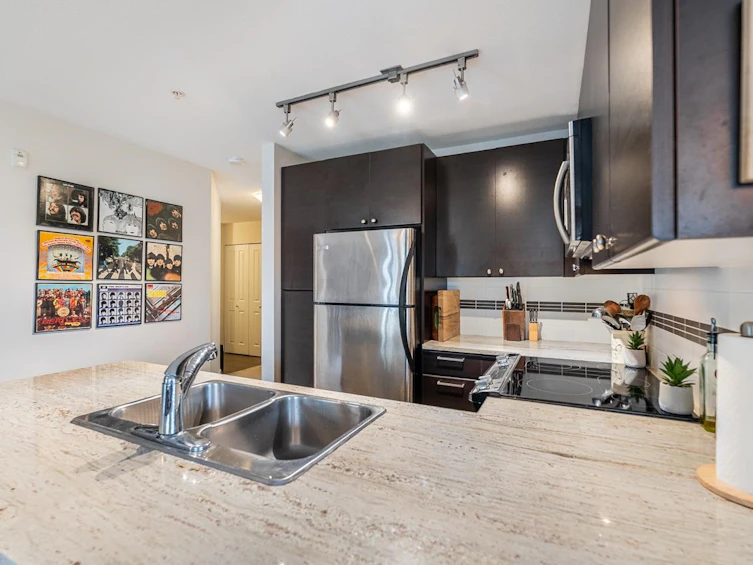 212-6500 194th Street, Surrey, BC, V4N 5X4 - 4