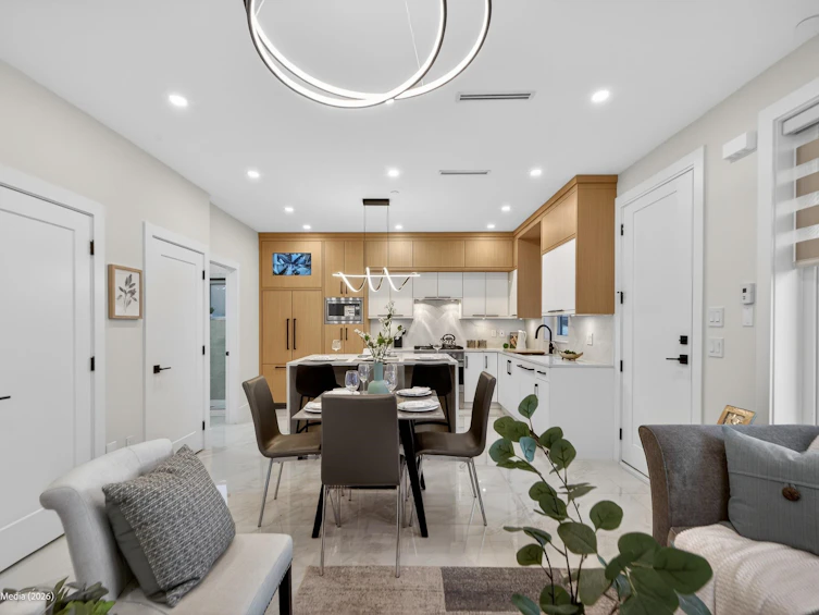 1554 W 66th Avenue, Vancouver, BC, V6P 2R9 - 4