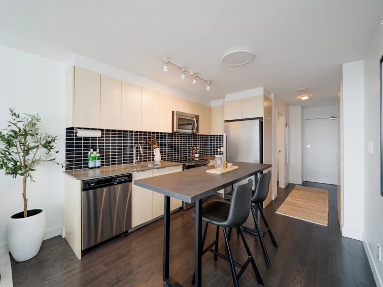 1703-1325 Rolston Street, Vancouver, BC, V6B 0M2 - 3