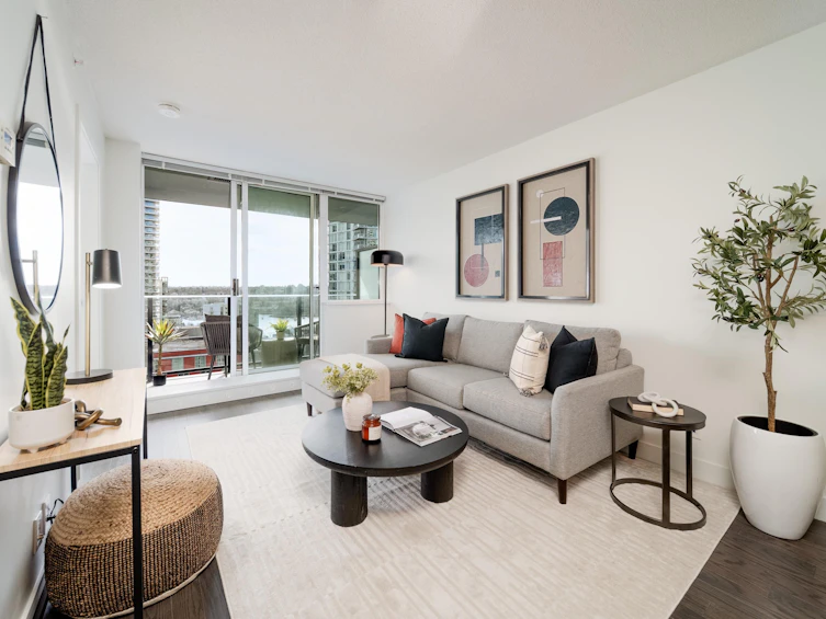 1703-1325 Rolston Street, Vancouver, BC, V6B 0M2 - 2