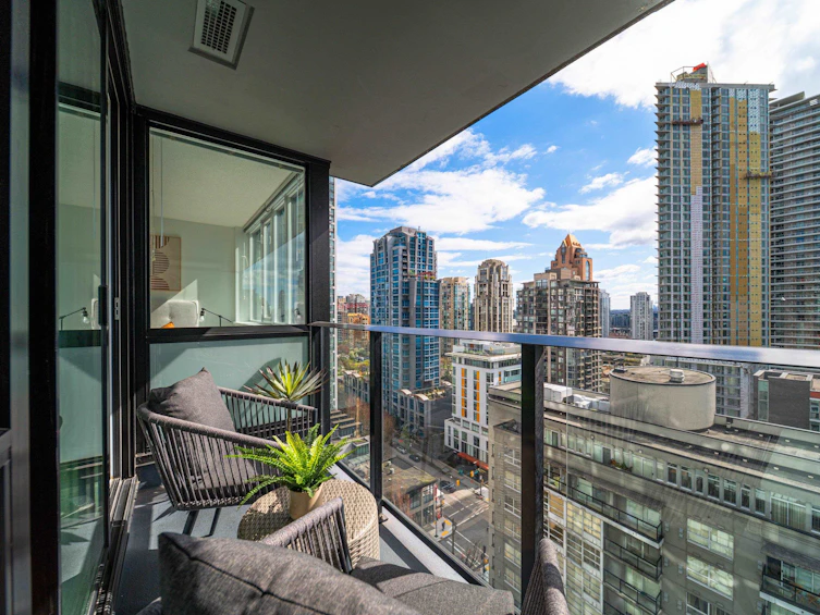 1703-1325 Rolston Street, Vancouver, BC, V6B 0M2 - 10