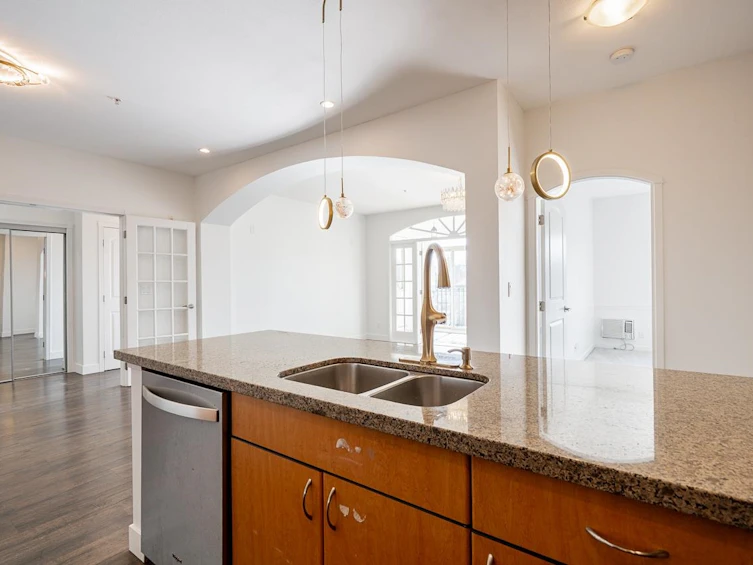 211-33485 South Fraser Way, Abbotsford, BC, V2S 8P9 - 8