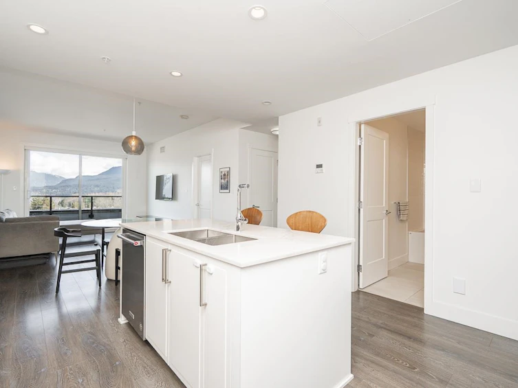 502-4477 Hastings Street, Burnaby, BC, V5C 2K1 - 10