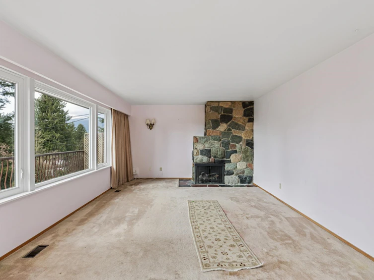 702 Winona Avenue, North Vancouver, BC, V7R 2B1 - 4