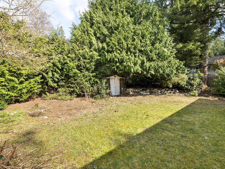 702 Winona Avenue, North Vancouver, BC, V7R 2B1 - 37