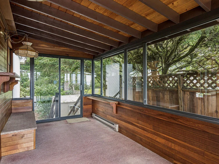 702 Winona Avenue, North Vancouver, BC, V7R 2B1 - 16