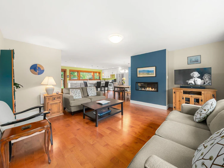 1085 Edgewood Road, North Vancouver, BC, V7R 1Y8 - 8