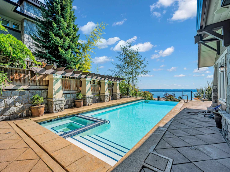 2495 Hudson Court, West Vancouver, BC, V7S 3J2 - 20