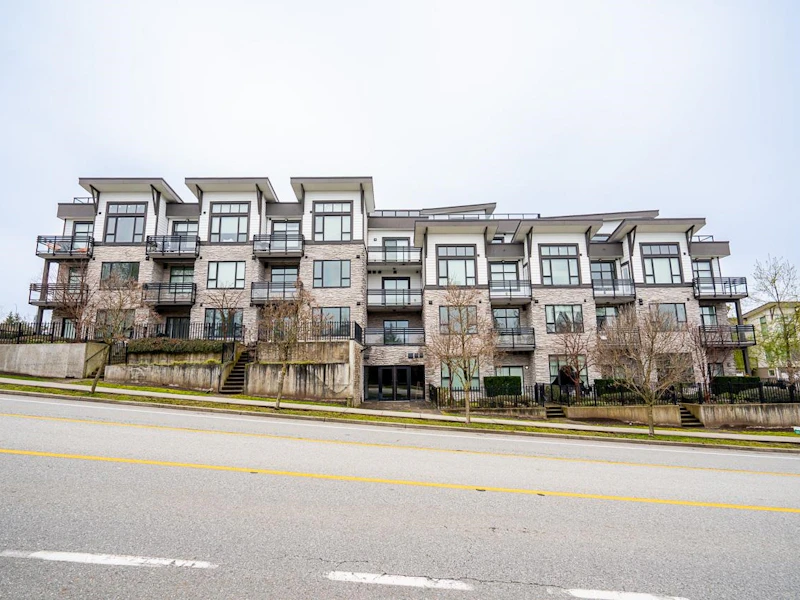 301 - 9983 E Barnston Drive, Surrey BC