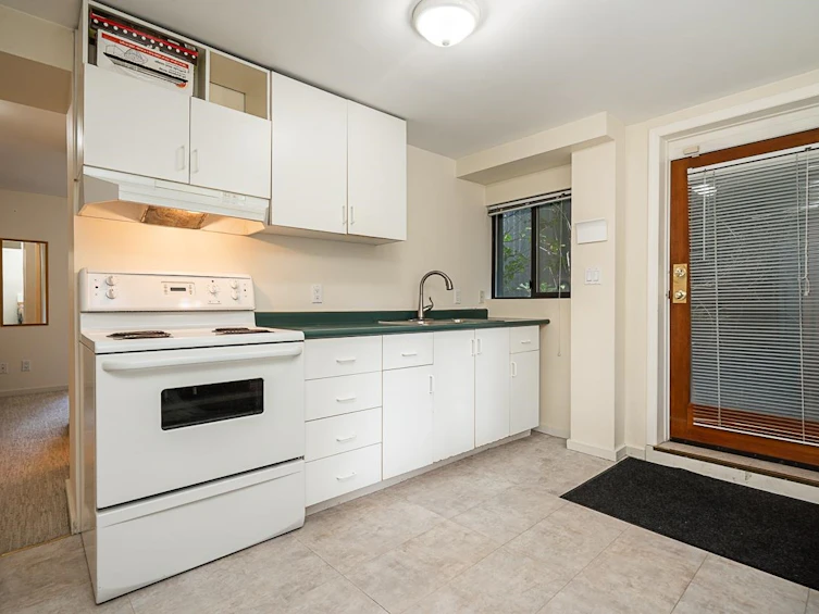4338 W 2nd Avenue, Vancouver, BC, V6R 1K3 - 25