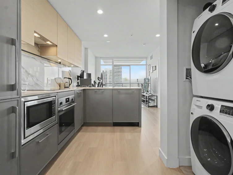 2308-13725 George Junction, Surrey, BC, V3T 0V7 - 40