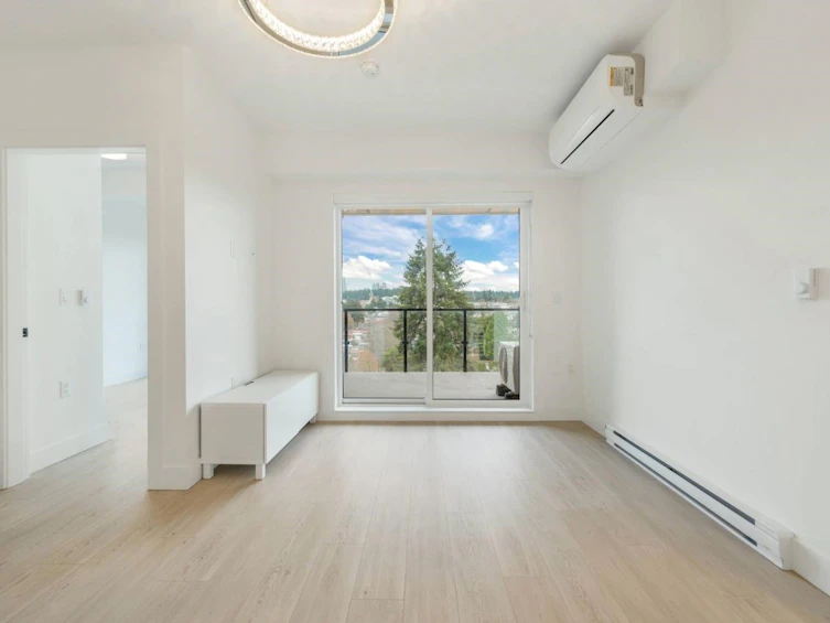 601-5399 Joyce Street, Vancouver, BC, V5R 4H3