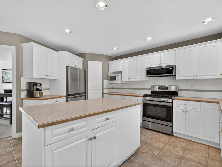 1551 161b Street, Surrey, BC, V4A 9W3 - 8