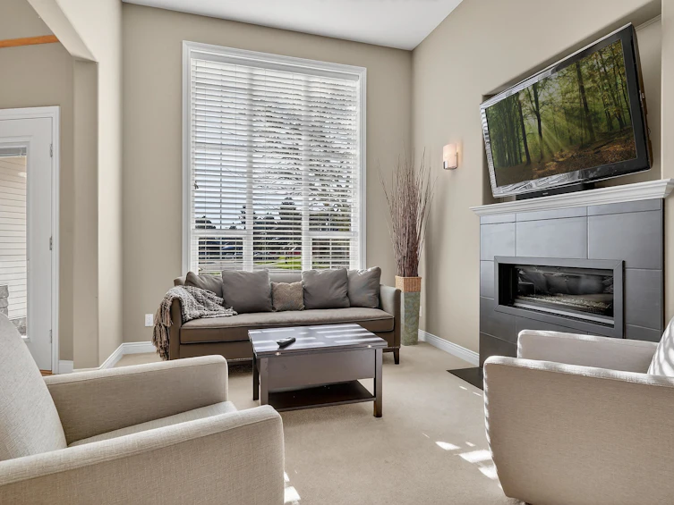 1551 161b Street, Surrey, BC, V4A 9W3 - 4