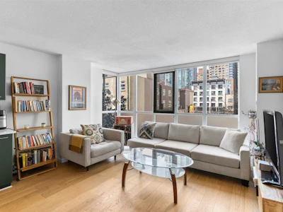 310-1155 Seymour Street - 5