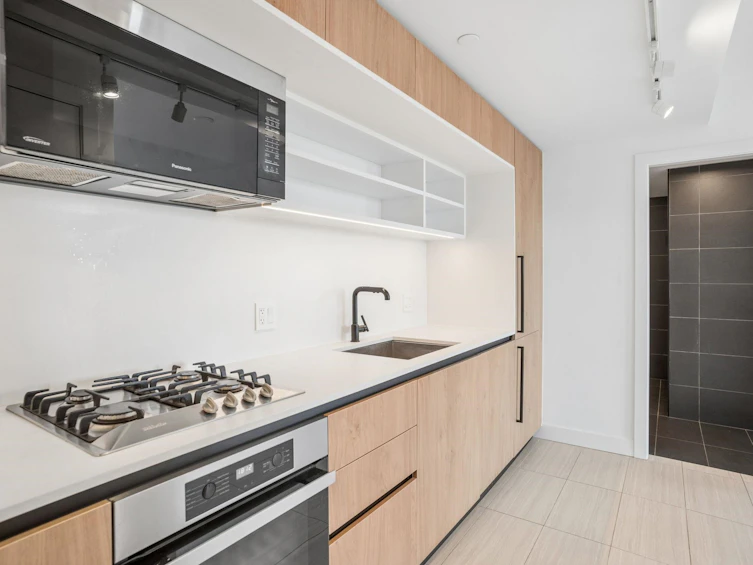 804-5058 Joyce Street, Vancouver, BC, V5R 0J9 - 4