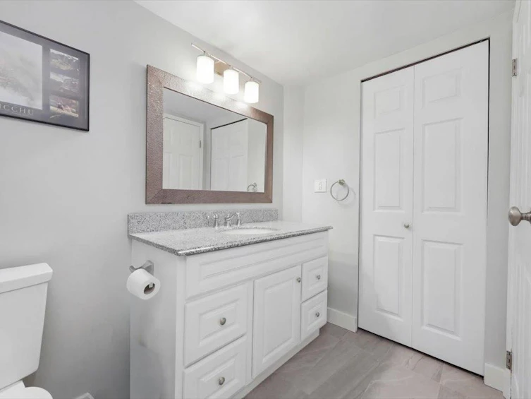 101-1005 W 7th Avenue, Vancouver, BC, V6H 1B2 - 8