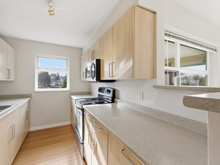 404-3575 Euclid Avenue, Vancouver, BC, V5R 6H5 - 10