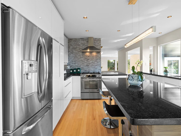4635 Caulfeild Drive, West Vancouver, BC, V7W 1E9 - 11