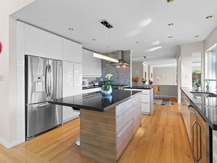 4635 Caulfeild Drive, West Vancouver, BC, V7W 1E9 - 10