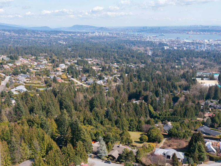 1371 Burnside Road, West Vancouver, BC, V7S 2P6 - 38