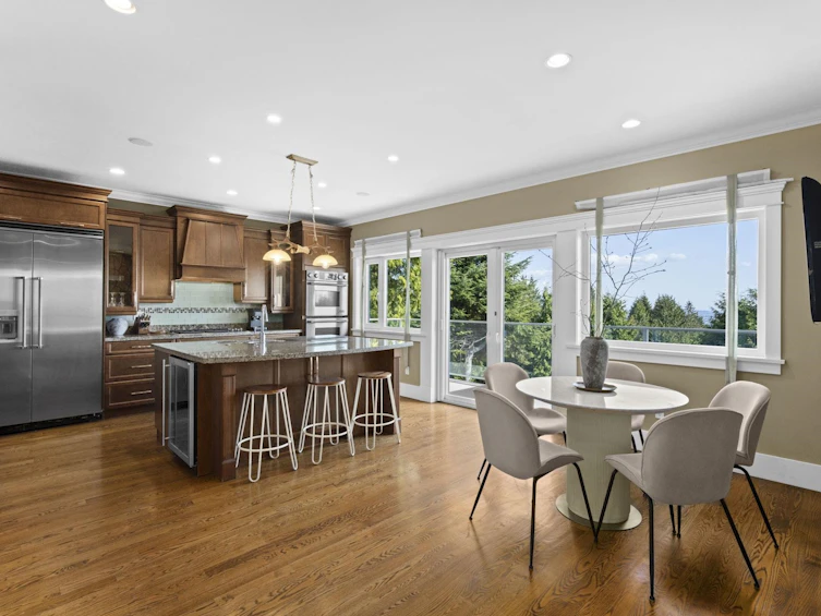 1371 Burnside Road, West Vancouver, BC, V7S 2P6 - 9