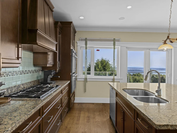 1371 Burnside Road, West Vancouver, BC, V7S 2P6 - 14