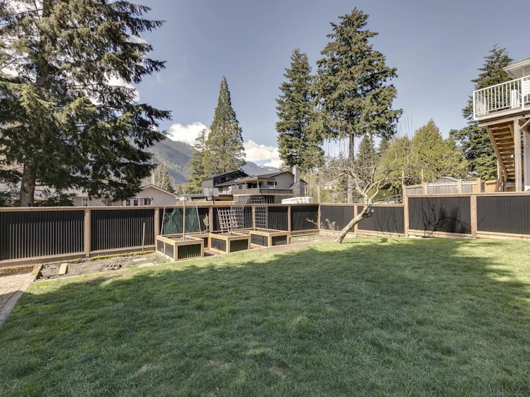 41873 Faith Road, Squamish, BC, V0N 1H0 - 30