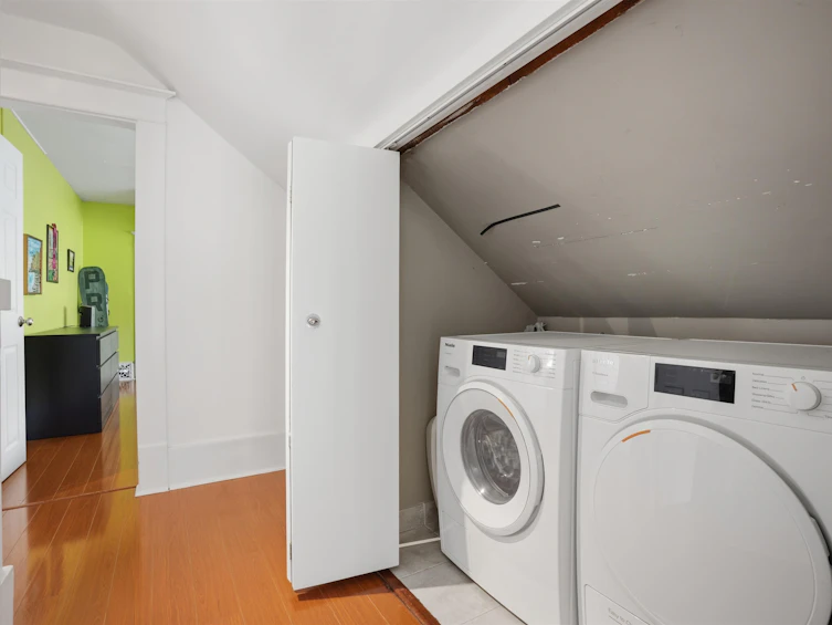 3350 W 3rd Avenue, Vancouver, BC, V6R 1L4 - 16
