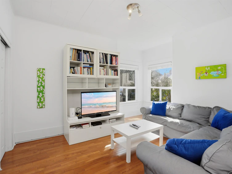 3350 W 3rd Avenue, Vancouver, BC, V6R 1L4 - 8