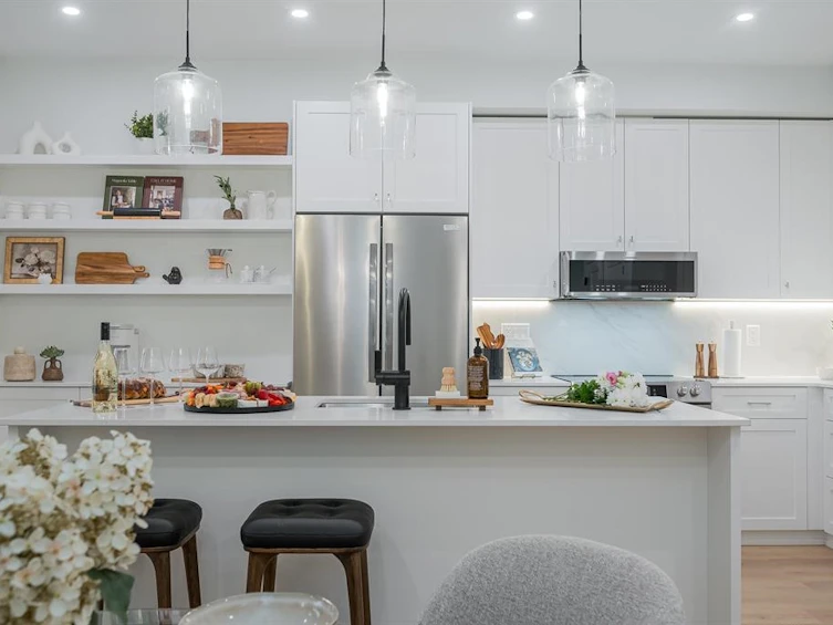 205-46187 Thomas Road, Chilliwack, BC, V2R 6H3 - 3